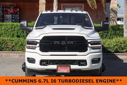 2024 RAM 3500 Laramie Crew Cab 4x4 8' Box