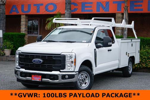 Oxford White 2024 Ford F-250 XL