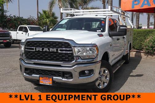 2024 RAM 3500 Big Horn Crew Cab 4x4 8' Box