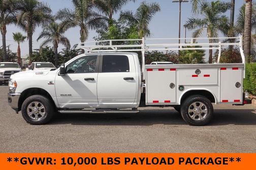 2024 RAM 3500 Big Horn Crew Cab 4x4 8' Box