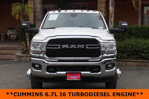 2023 RAM 3500 Big Horn Crew Cab 4x4 8' Box