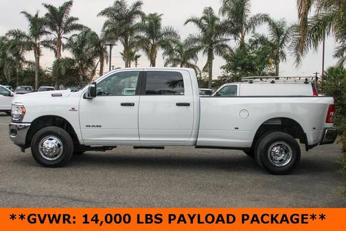 2023 RAM 3500 Big Horn Crew Cab 4x4 8' Box