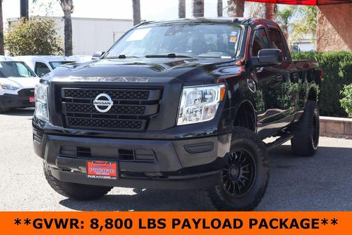 Super Black 2021 Nissan Titan XD S