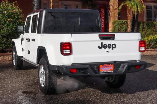 2022 Jeep Gladiator Sport S