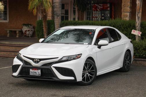 2021 Toyota Camry SE