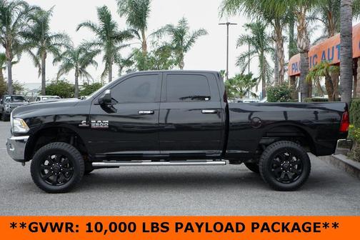 2017 RAM 2500 Big Horn Crew Cab 4x4 6'4' Box