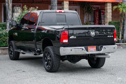 2017 RAM 2500 Big Horn Crew Cab 4x4 6'4' Box