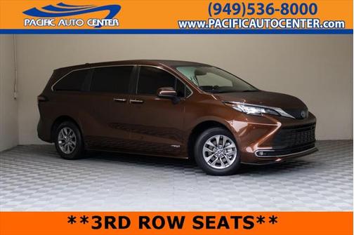 2021 Toyota Sienna XLE 8 Passenger