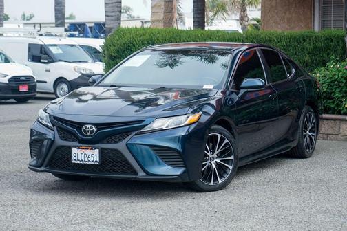 Galactic Aqua Mica 2019 Toyota Camry SE