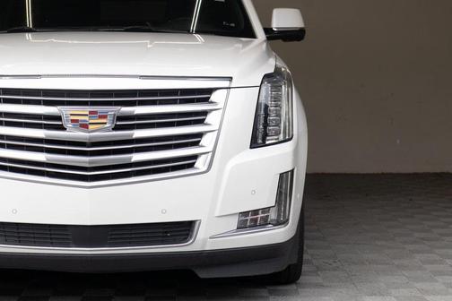 2017 Cadillac Escalade ESV Platinum
