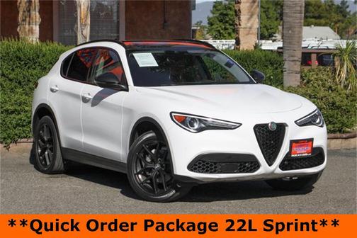 2021 Alfa Romeo Stelvio Base