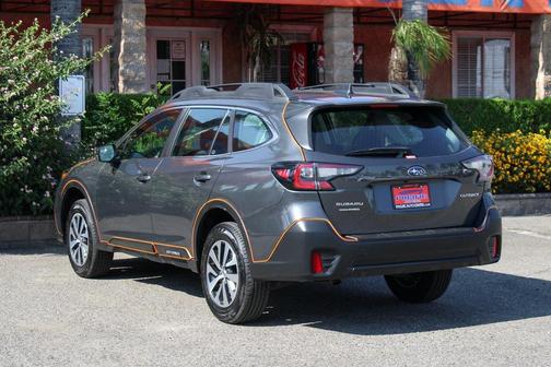 2021 Subaru Outback Base