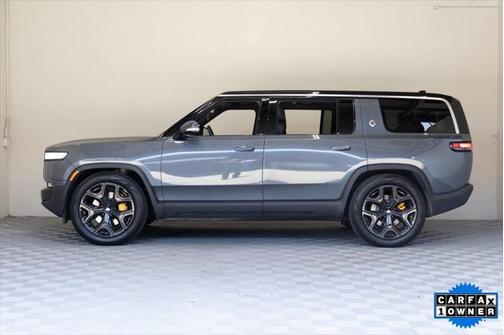 2023 Rivian R1S Adventure