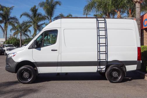 2019 Mercedes-Benz Sprinter 2500 Standard Roof
