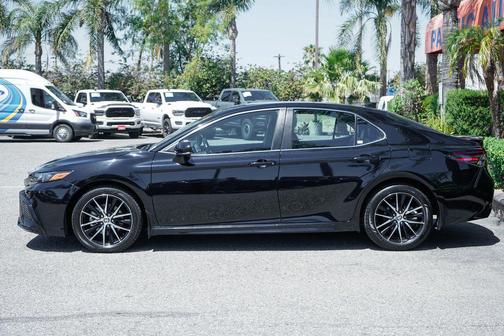 Midnight Black Metallic 2023 Toyota Camry SE