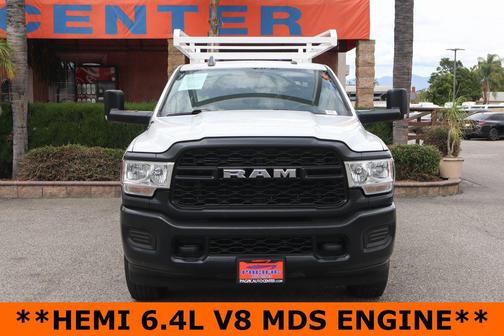 Bright White Clearcoat 2022 RAM 2500 Tradesman Crew Cab 4x2 8' Box
