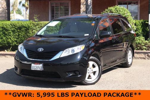 2017 Toyota Sienna LE