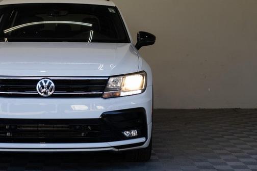 2020 Volkswagen Tiguan 2.0T SE R-Line Black