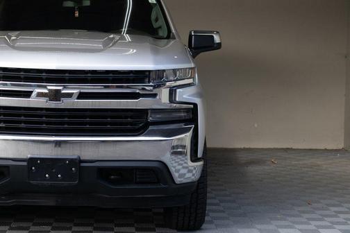 Silver Ice Metallic 2019 Chevrolet Silverado 1500 LT