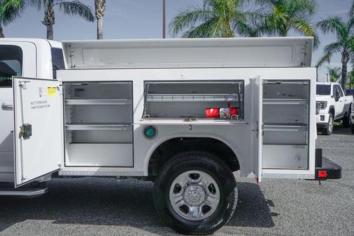 2022 RAM 3500 Big Horn Crew Cab 4x4 8' Box