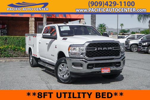 2022 RAM 3500 Big Horn Crew Cab 4x4 8' Box