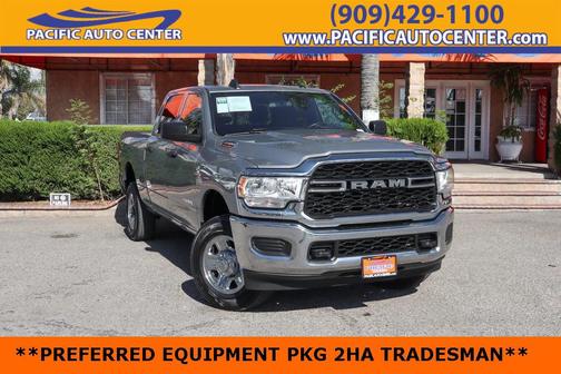 2022 RAM 2500 Tradesman Crew Cab 4x4 6'4' Box