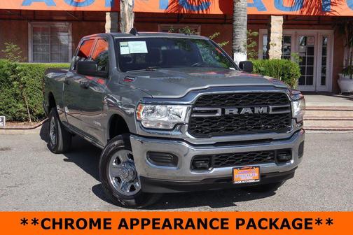 2022 RAM 2500 Tradesman Crew Cab 4x4 6'4' Box