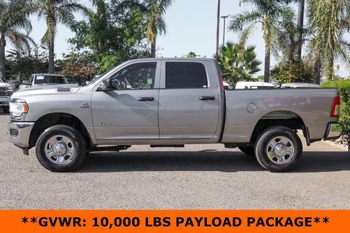 2022 RAM 2500 Tradesman Crew Cab 4x4 6'4' Box