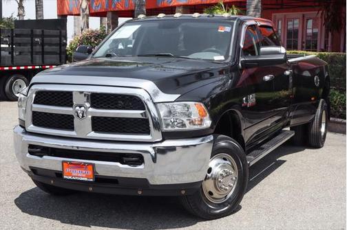 2017 RAM 3500 Tradesman Crew Cab 4x4 8' Box