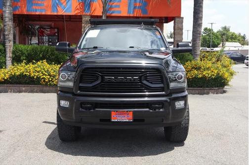 2018 RAM 2500 Laramie Crew Cab 4x4 6'4' Box