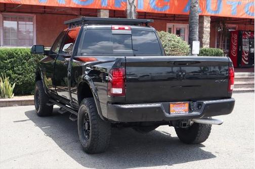 2018 RAM 2500 Laramie Crew Cab 4x4 6'4' Box