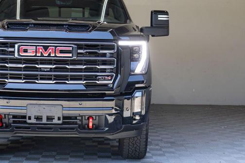 Onyx Black 2024 GMC Sierra 2500 AT4