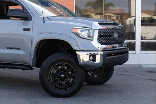 2018 Toyota Tundra SR5
