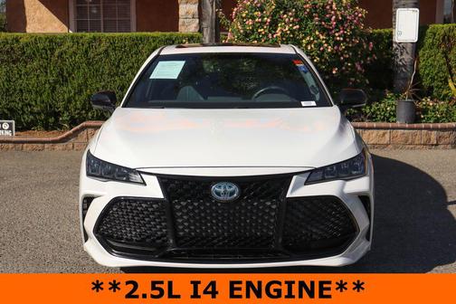 Wind Chill Pearl 2020 Toyota Avalon Hybrid XSE