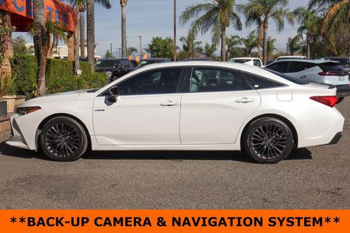 Wind Chill Pearl 2020 Toyota Avalon Hybrid XSE