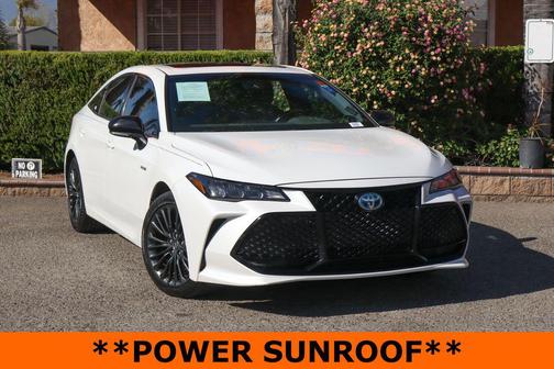 Wind Chill Pearl 2020 Toyota Avalon Hybrid XSE