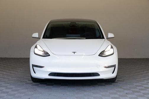 2019 Tesla Model 3 Mid Range