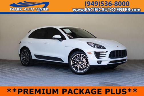 Carrara White Metallic 2018 Porsche Macan Macan Sport Edition