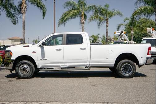 2019 RAM 3500 Big Horn Crew Cab 4x4 8' Box