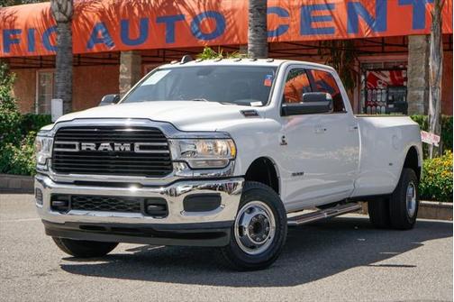 2019 RAM 3500 Big Horn Crew Cab 4x4 8' Box