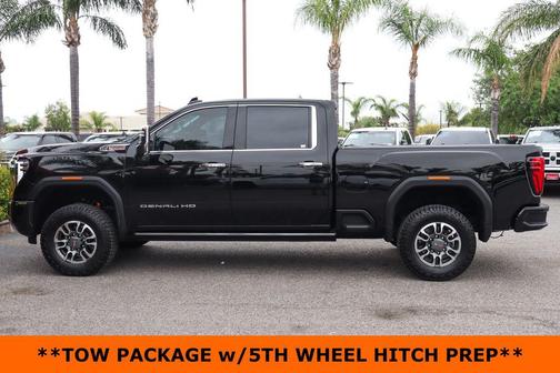 Onyx Black 2024 GMC Sierra 2500 Denali