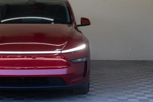 2026 Tesla Model Y Long Range Dual Motor All-Wheel Drive