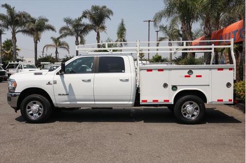 2021 RAM 3500 Big Horn Crew Cab 4x4 8' Box