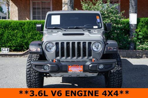 Sting-Gray Clearcoat 2021 Jeep Gladiator Mojave 4x4