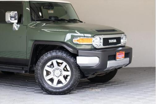 2014 Toyota FJ Cruiser Base