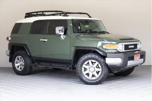 2014 Toyota FJ Cruiser Base