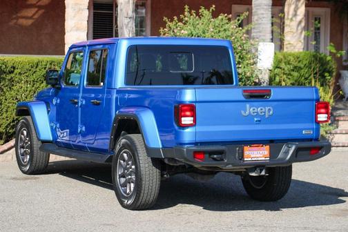 2021 Jeep Gladiator Overland