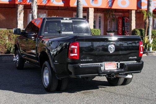 2022 RAM 3500 Limited Crew Cab 4x4 8' Box