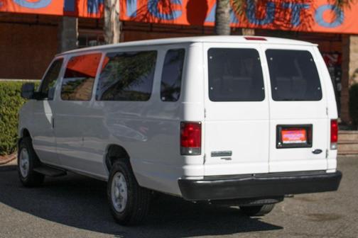 2008 Ford E350 Super Duty XL Wagon