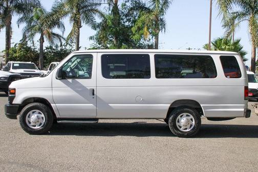 2008 Ford E350 Super Duty XL Wagon